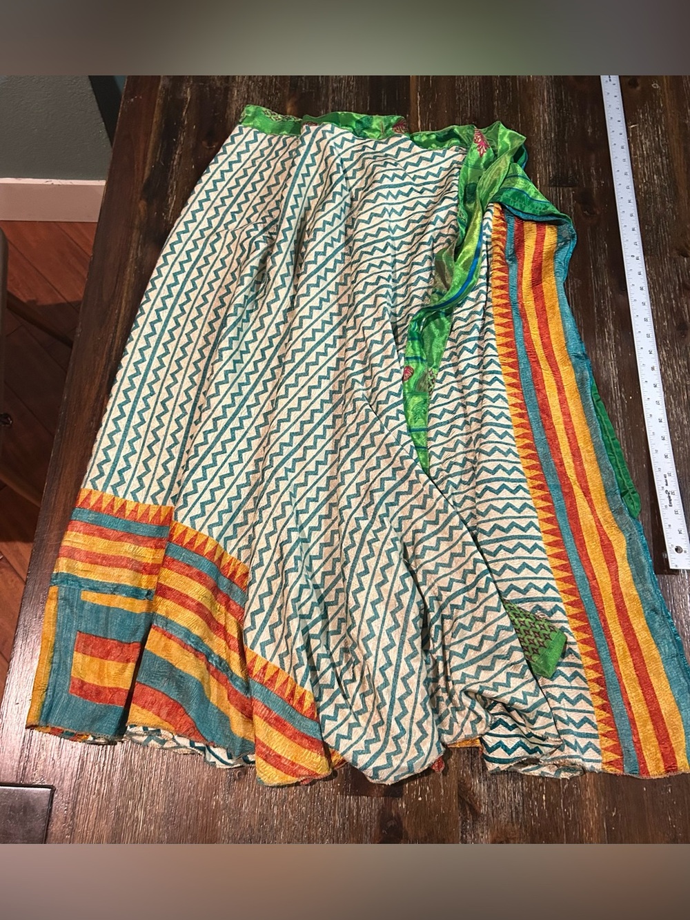 2 sided Wevez
Wevez 2 layer ART SILK WRAP
SKIRT
